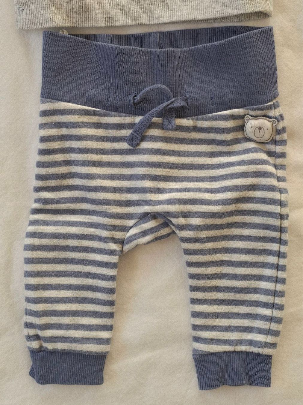 C&A Pullover & Sweatshirts: Baby 2 Teiler – Gebraucht aus Alpthal von M.J.A. 2