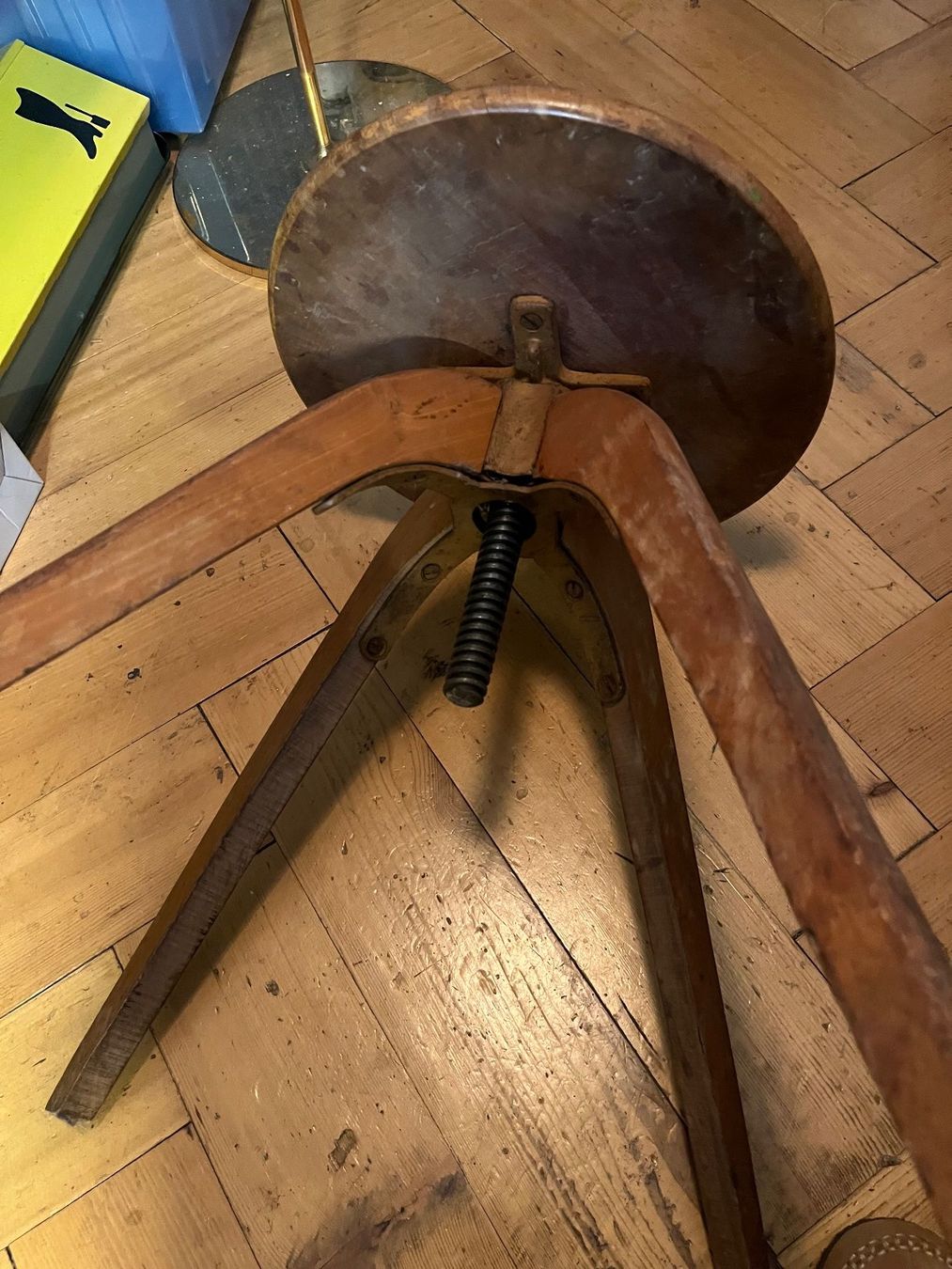 Sgabelli: Vintage Hocker drehbar – Usato da Zürich venduto da Luftibus01 6