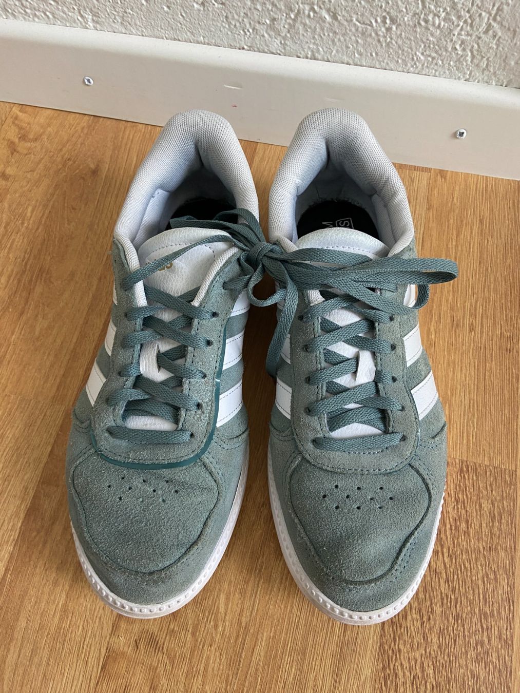 Adidas Scarpe per ragazze: Adidas Sneackers, Gr. 38 – Usato da Ehrendingen venduto da CalvineT 1