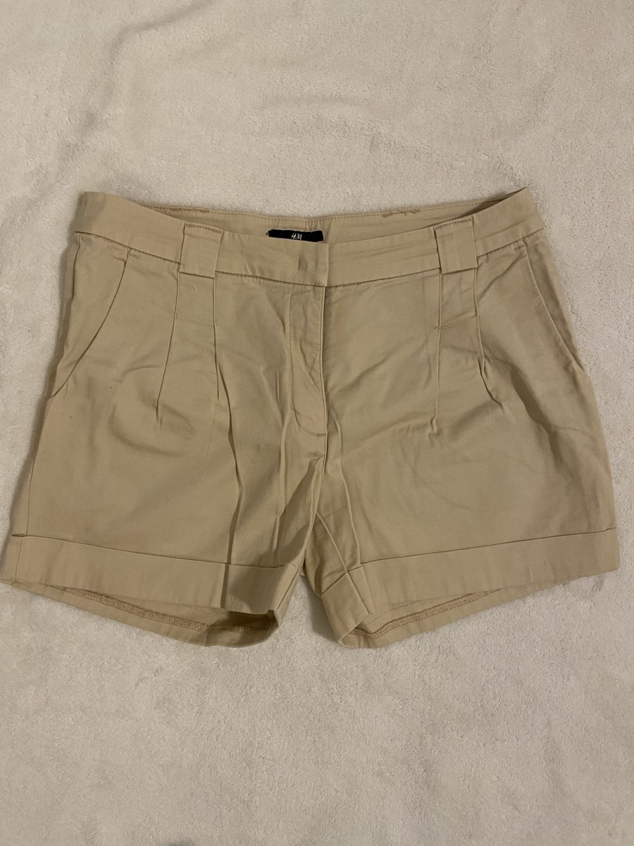 H&M Pantaloni: Short beige – Usato da Conthey venduto da Lulu310