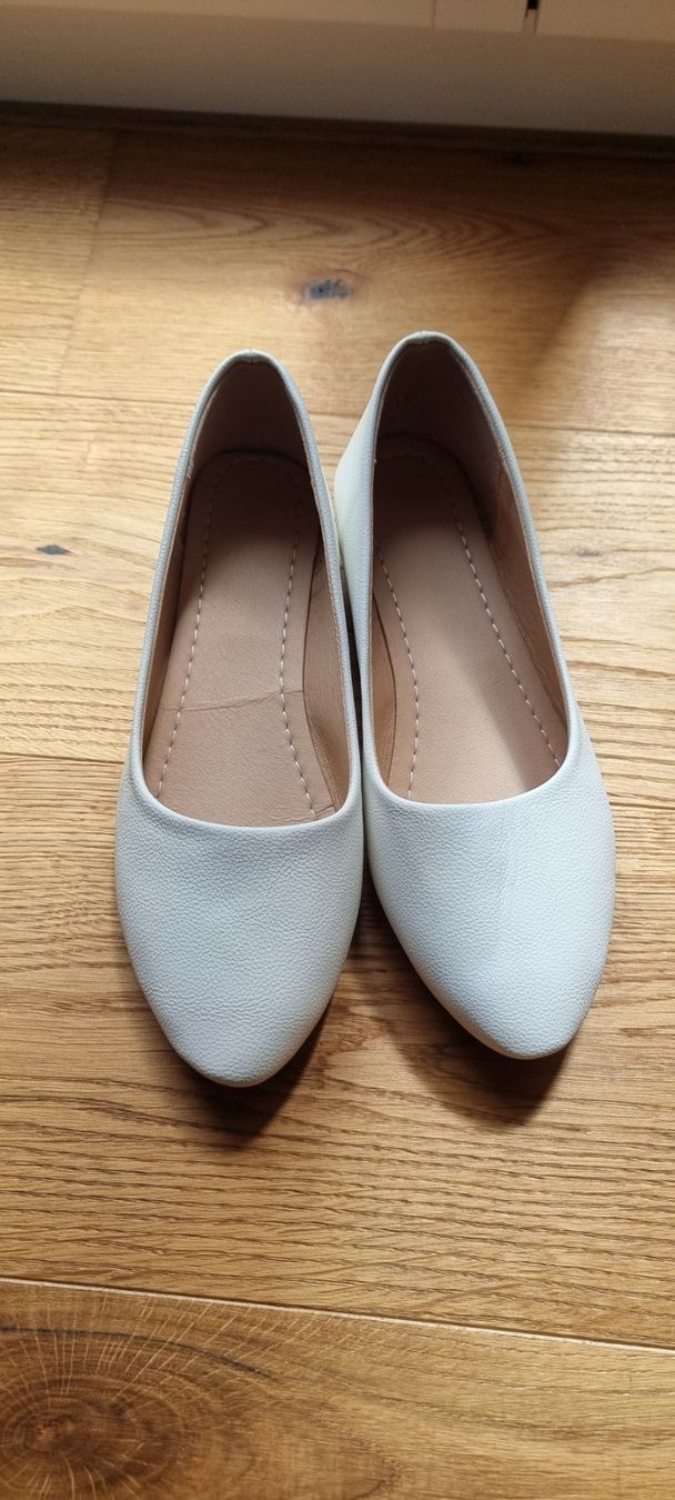 Scarpe da donna: 5er-Set: Damenschuhe Grösse 38-39 – Usato da Lachen SZ venduto da allesweg78 4