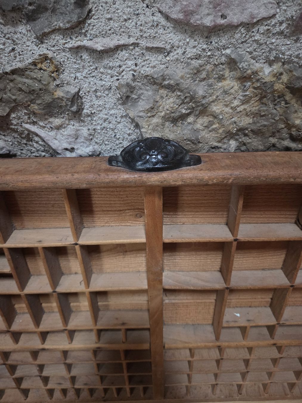 Scaffali: Antiker Drucker-Setzkasten Holz – Usato da Basel venduto da yae_7ktl 1