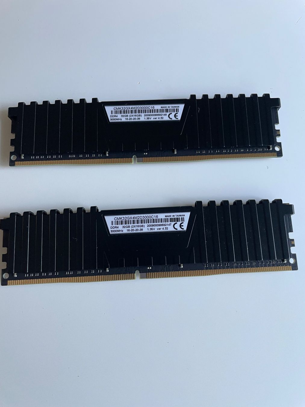 Schede di memoria: Vengeance LPX :RAM DDR4 2:16 GB Ram – Usato da Dällikon venduto da buyandbehappy 1
