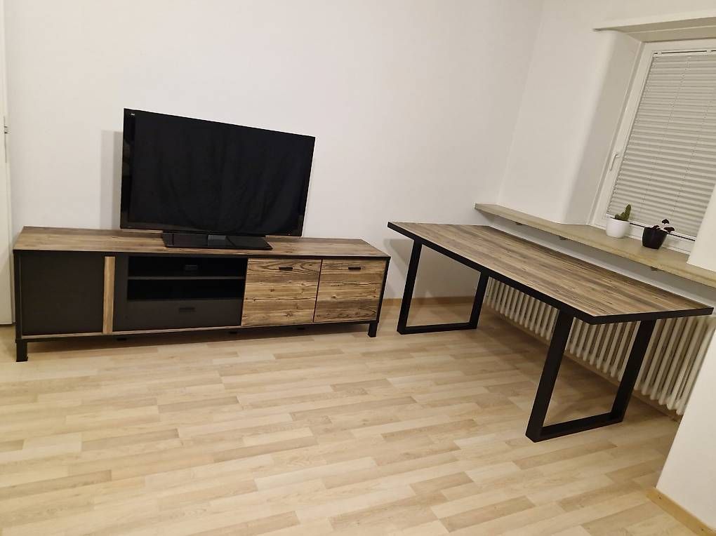 Mobili TV: Tv Möbel und Esstische  – Usato da Zürich venduto da birtanem 2