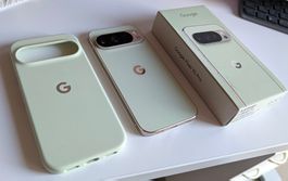 Google Pixel 10 Pro 256GB Jade - as new - with original case