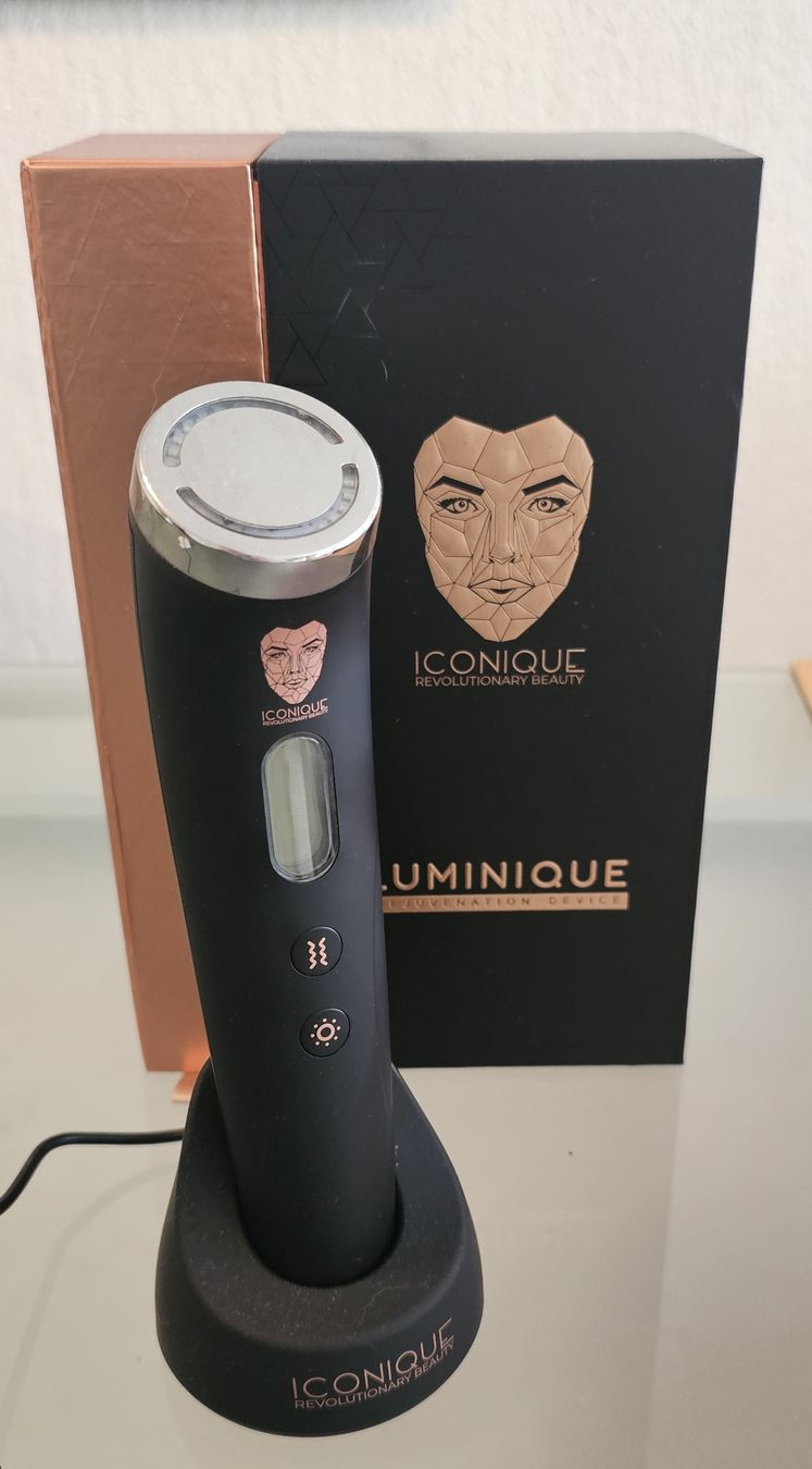 Cura del viso: ICONIQUE Gesichtsmassagegerät elektrisch – Usato da Buttikon SZ venduto da sar_vys9