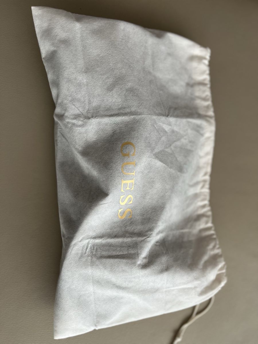 Guess Borse da donna: Guess Umhängetasche schwarz NEU – Nuovo e nell'imballaggio originale da Dulliken venduto da VaSha 7