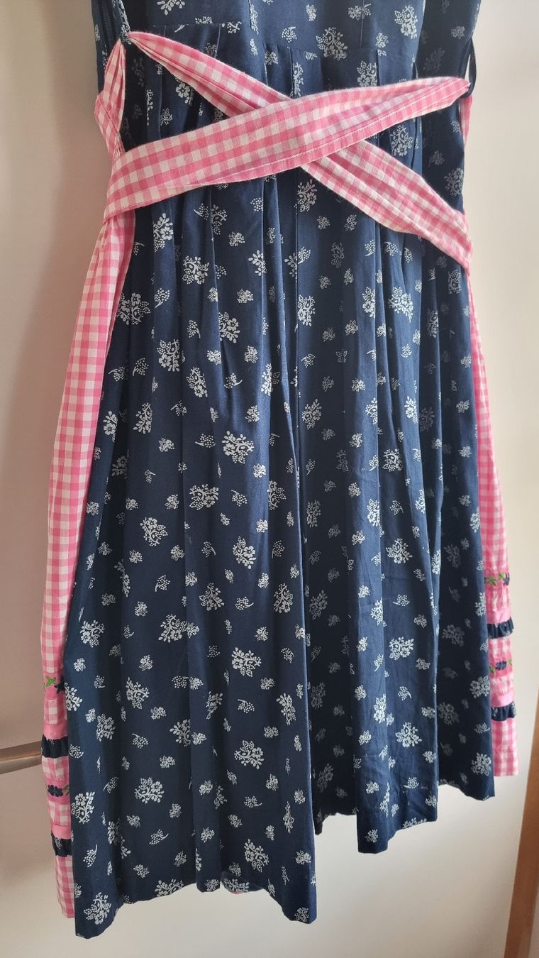 C&A Vestiti: Wunderschönes LANDHAUS Dirndl, Gr. 36/S – Usato da Gontenschwil venduto da shop2hand 7