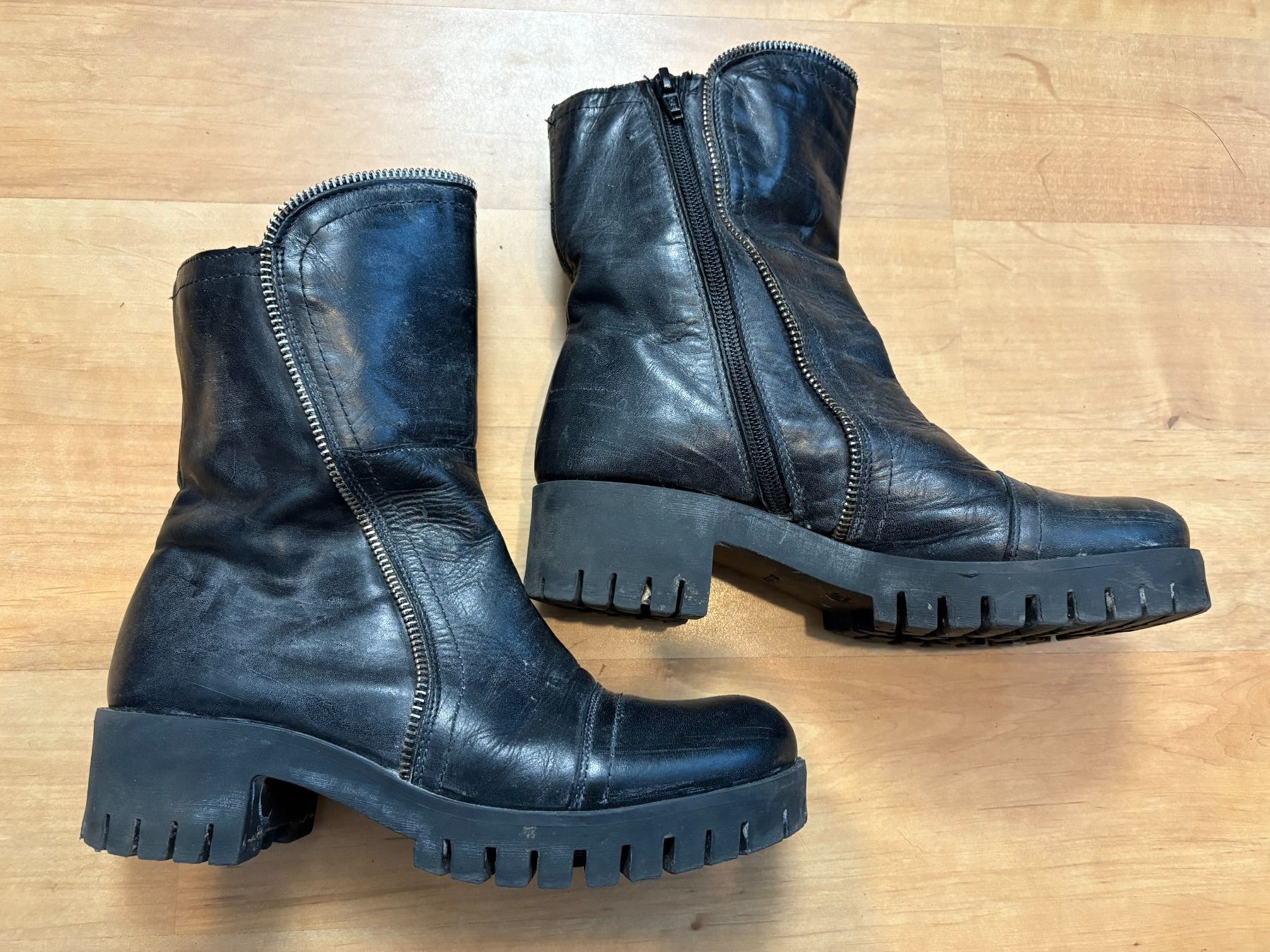 Damenschuhe: Dunkelgraue Lederboots BATA Gr. 36.5 – Gebraucht aus Willisau von ani_gtk8