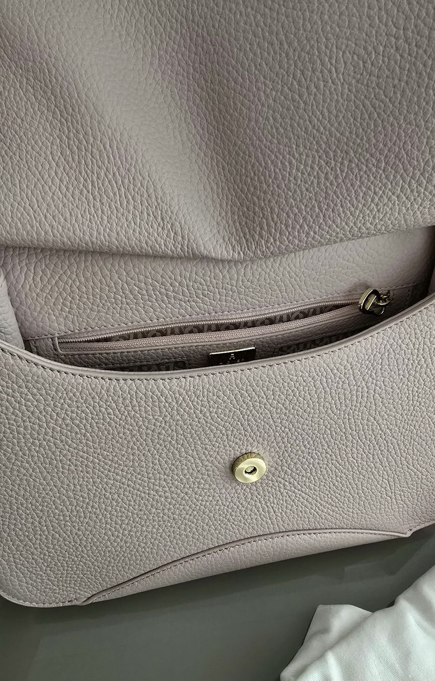 Aigner Borse da donna: Handtasche Aigner Fliederfarbig Leder – Nuovo e nell'imballaggio originale da Untereggen venduto da cla_kb2w 4
