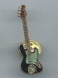 Plaquettes & Badges: Gitarre  PIN – D'occasion à Zürich par t24_de