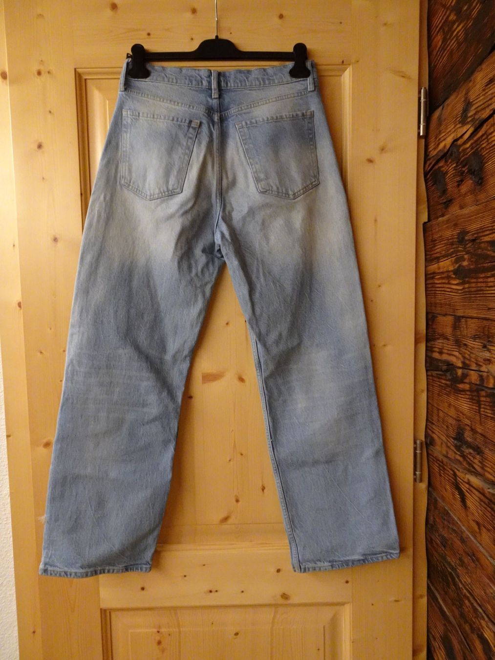 Zara Jeans: Moderne, weite Jeans hellblau von Zara Gr. 38 - 42657 – Usato da Küssnacht am Rigi venduto da Good4Deckeli 1