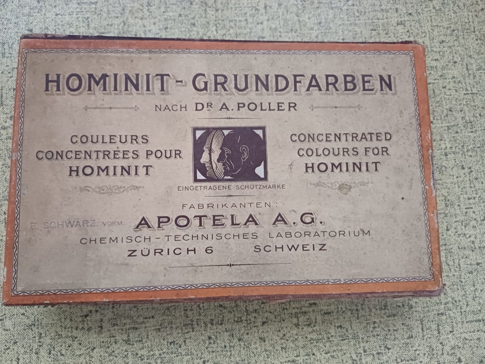 Colori: Hominit-Grundfarben antik – Usato da Ebersecken venduto da Napf08