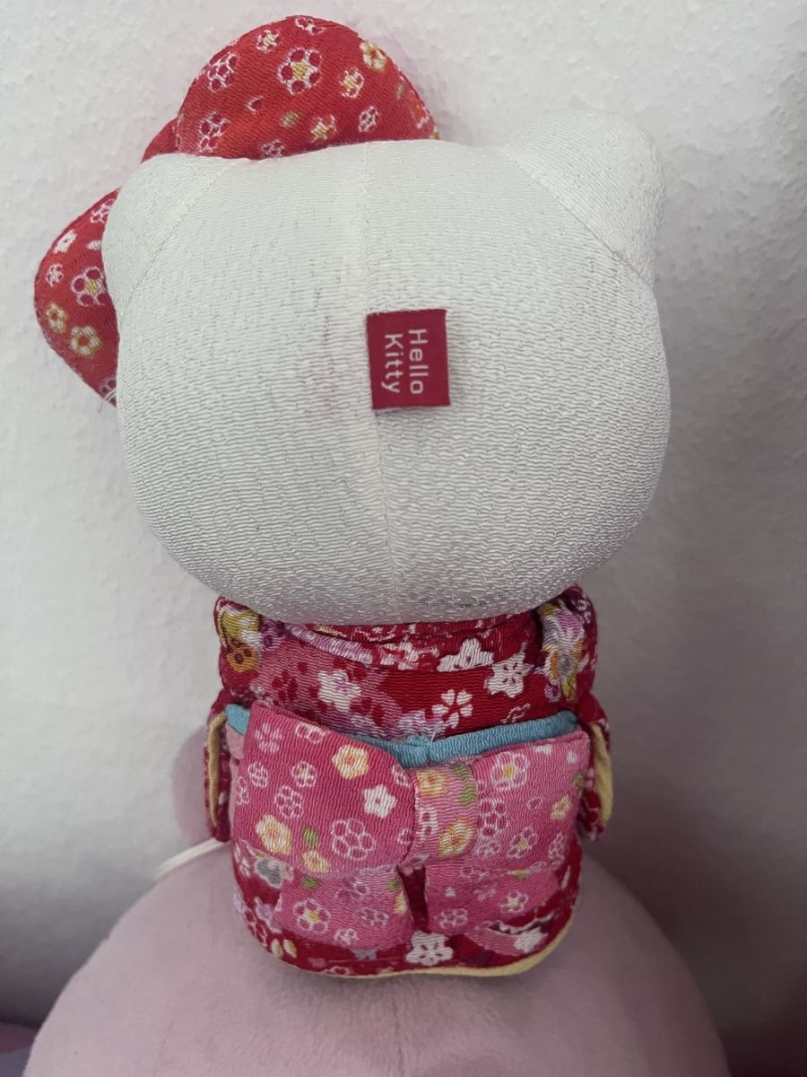 Hello Kitty Statuette: Hello Kitty Kimono 2012 doll – Usato da Le Grand-Saconnex venduto da Koko.hime_ 3