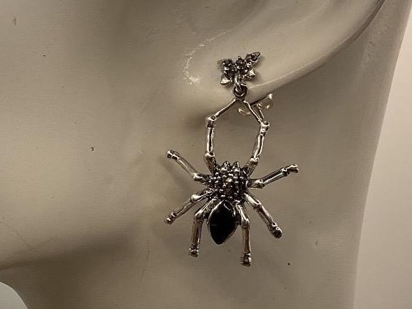 Orecchini pendenti & Orecchini a lobo: Spinnen Ohrstecker aus SS mit Markasiten – Nuovo (secondo la descrizione) da Luzern venduto da S.Kern01
