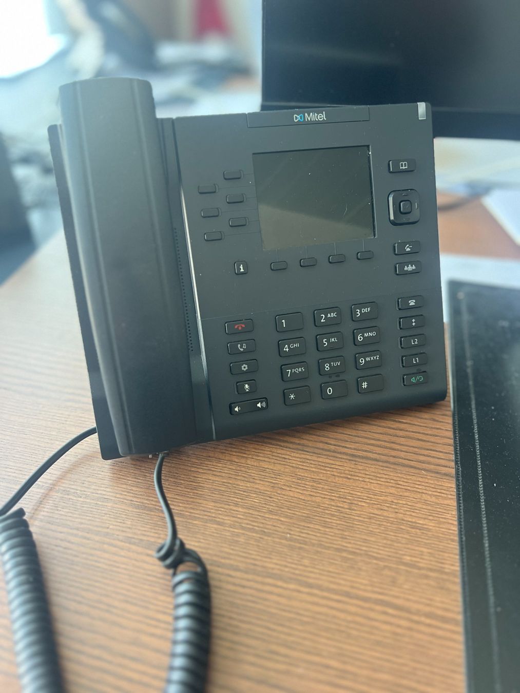 Mitel Téléphones: Mitel 6867i - Tischtelefon – D'occasion à Andwil par SSINFO