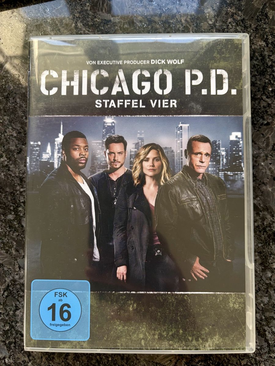 Alle DVDs: Chicago P.D. Staffel Vier – Neu und originalverpackt aus Herisau von spinn_chind