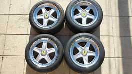 Jantes Ferrari Work 17" + pneus Pirelli P-Zero Asimmetrico