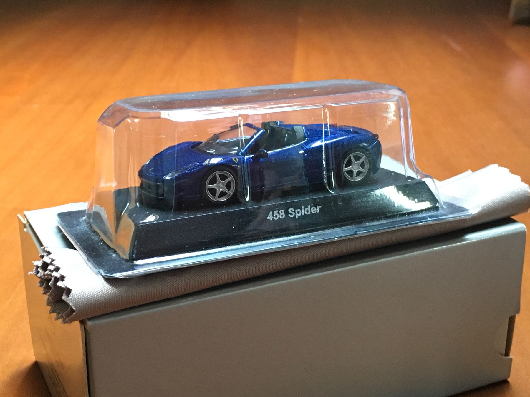 Ferrari Modellini d'auto: Ferrari 458 Spider 1/64 no Mini GT – Nuovo (secondo la descrizione) da Wohlen AG venduto da PrivatSammlung 3