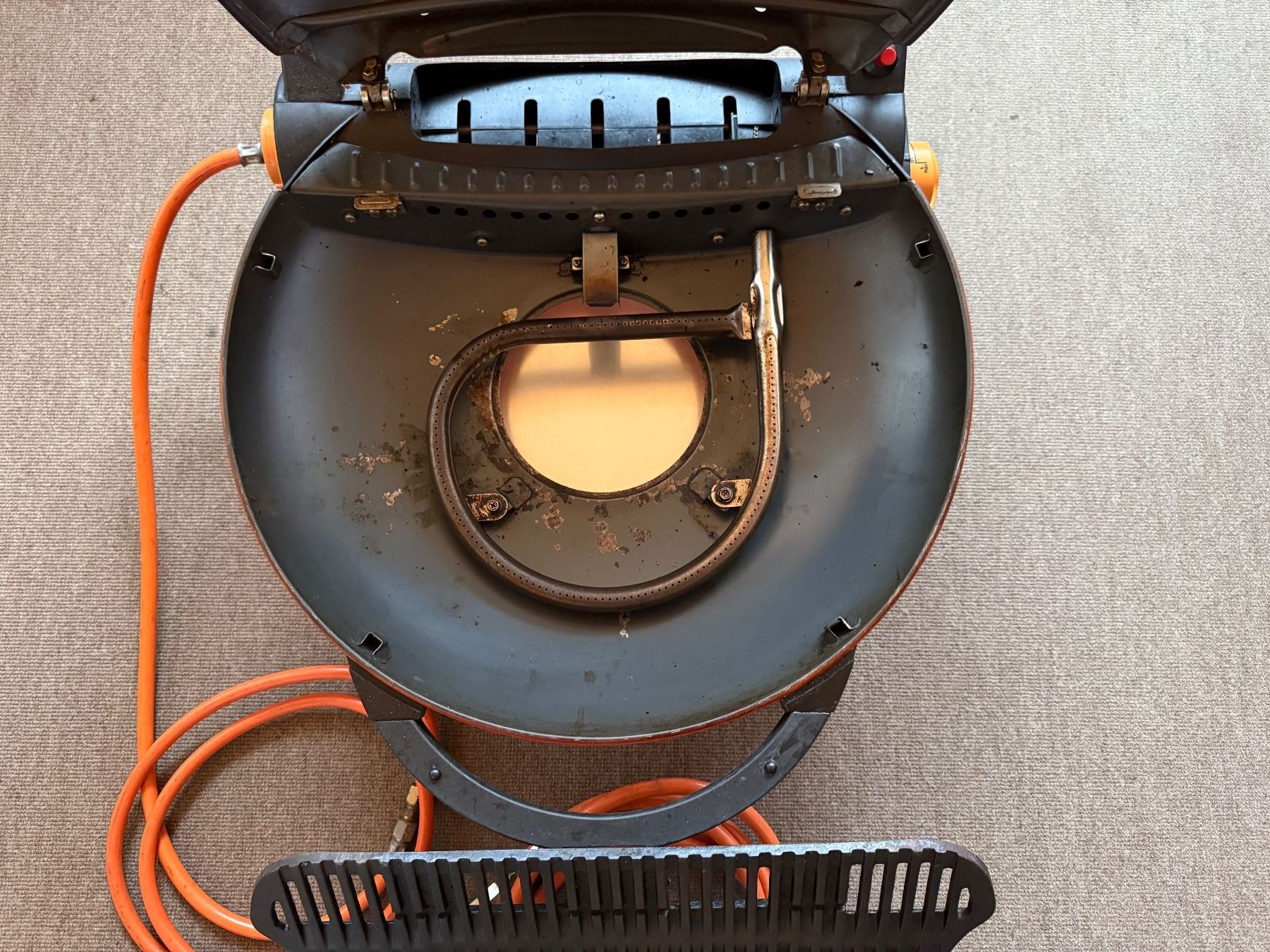 Griglie: Gasgrill tragbar – Usato da Illnau venduto da Rebo2 2