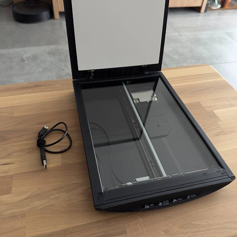 Canon Scanner: Canon CanoScan LiDE 120 Flachbettscanner – Usato da Widen venduto da flavio_marchi 1