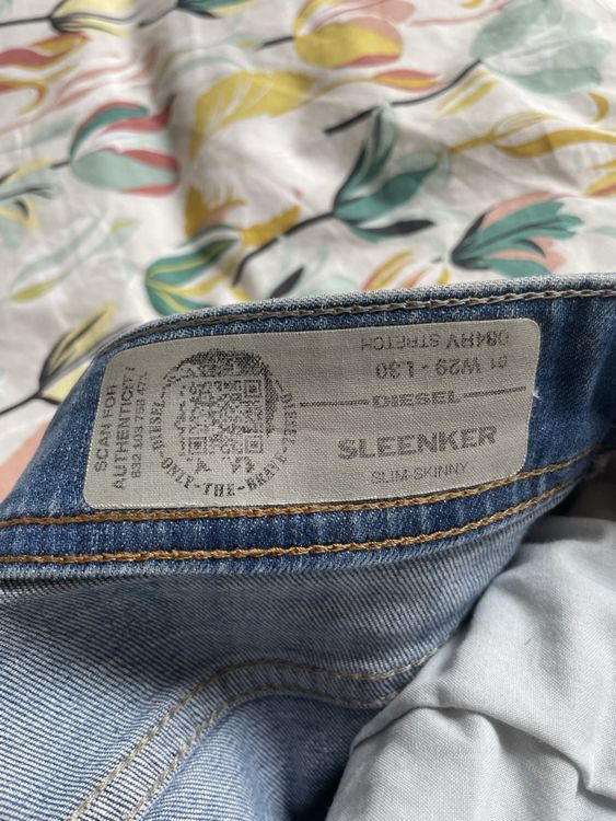 Diesel Jeans: Diesel Sleenker, taille 29/30, coupe slim-skinny – Usato da Coppet venduto da Len007 4
