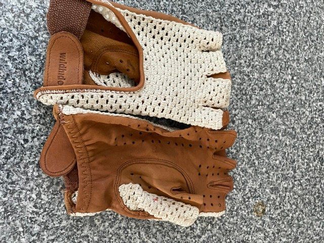Handschuhe & Handstulpen: Halbfinger-Fahrerhandschuhe – Gebraucht aus Wermatswil von TAndry 1