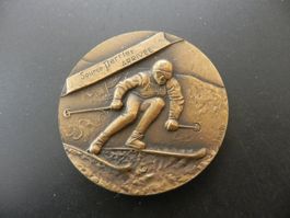 Alte Ski Medaille Source Perrier La Vue-des-Alpes Suisse