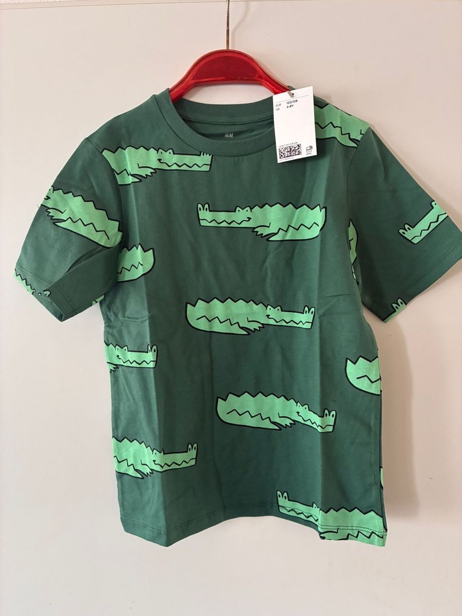 Camicie, T-shirt & Polo: schönes Tshirt Gr. 122/128, Neu – Nuovo (secondo la descrizione) da Richterswil venduto da duffi326464
