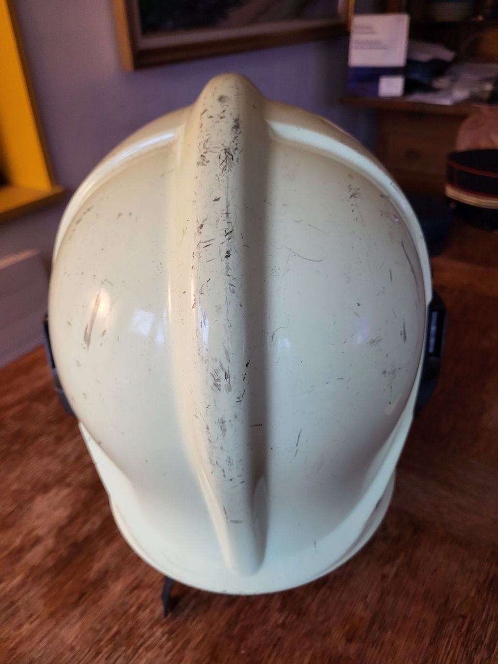 Pompieri: Feuerwehrhelm flureszierend – Usato da Turbenthal venduto da kai_6277 3