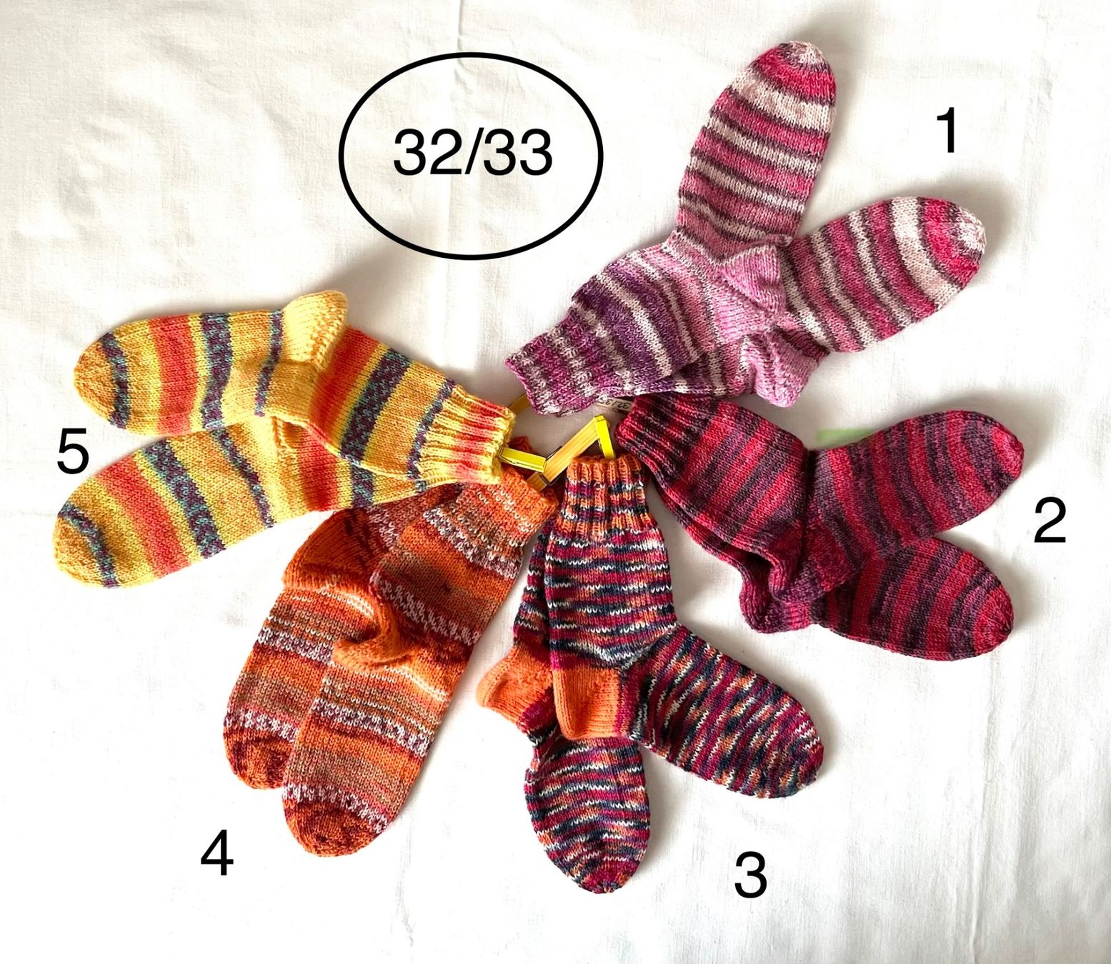 Chaussettes enfants: handgestrickte Wollsocken, 32/33 – Neuf avec emballage d'origine à Engelburg par rautibus