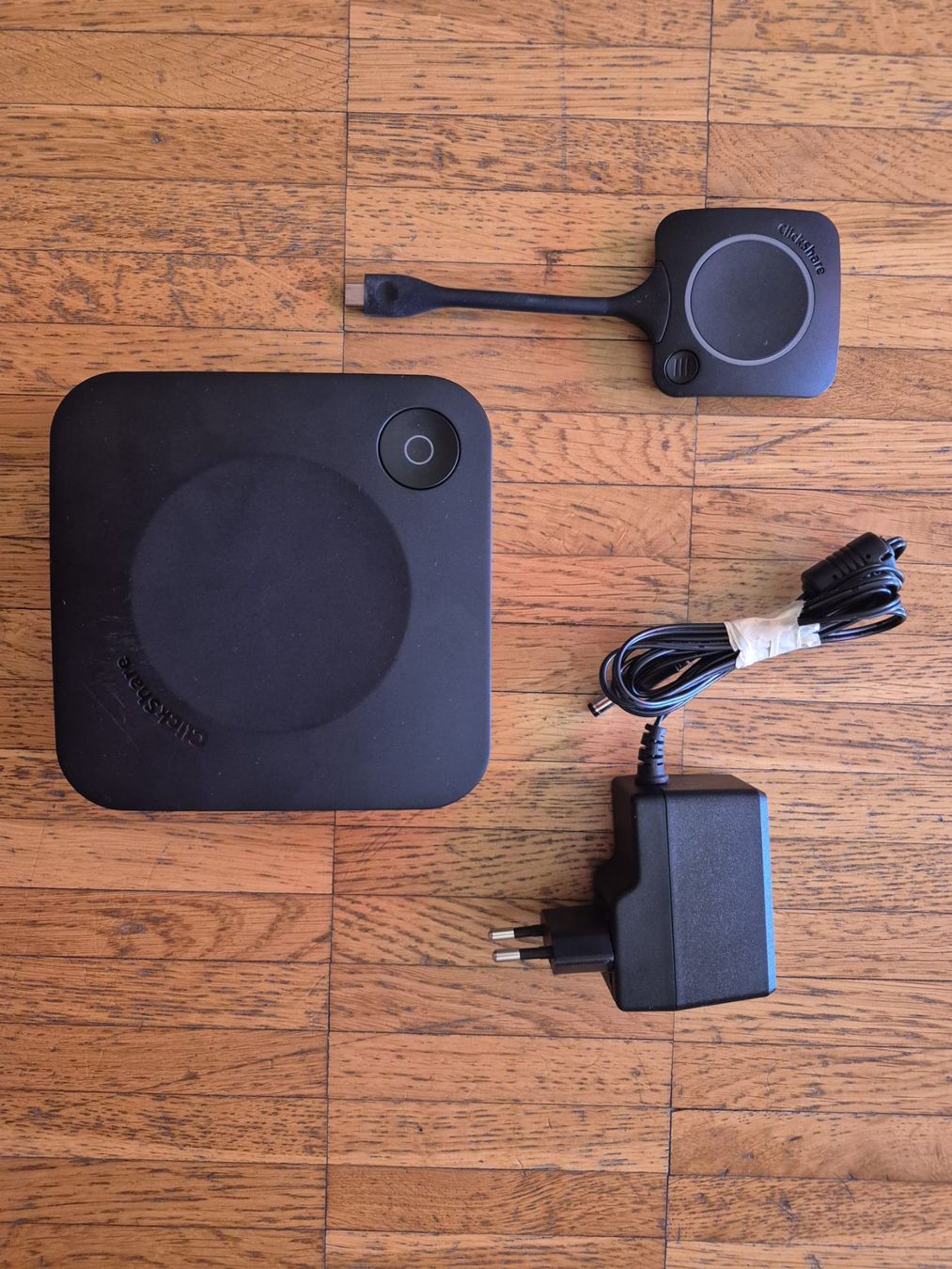 Sistemi audio & multimediali: BARCO ClickShare CX-30 Gen 1 + 1x USB-C Button – Usato da Vufflens-la-Ville venduto da Diddix 4