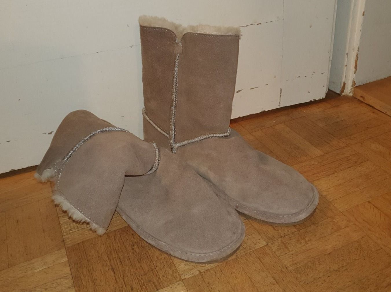 Chaussures femmes: Lammfell-Winterstiefel – Neuf (Voir description) à Muttenz par pixopus