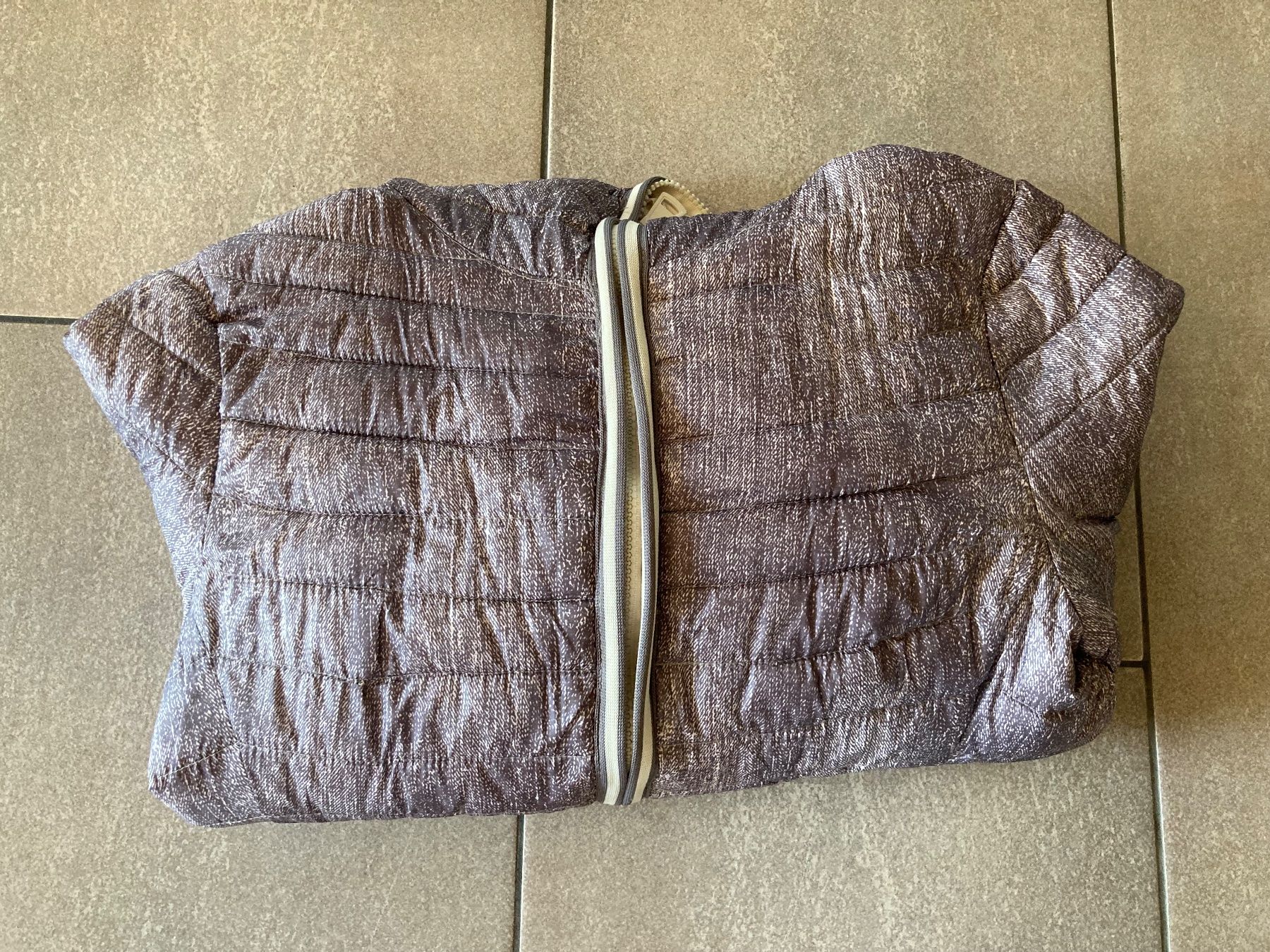 Jacken: Steppjacke;  mit Kapuze; NEU! – Neu (gemäss Beschreibung) aus Mosnang von Kusli09 2