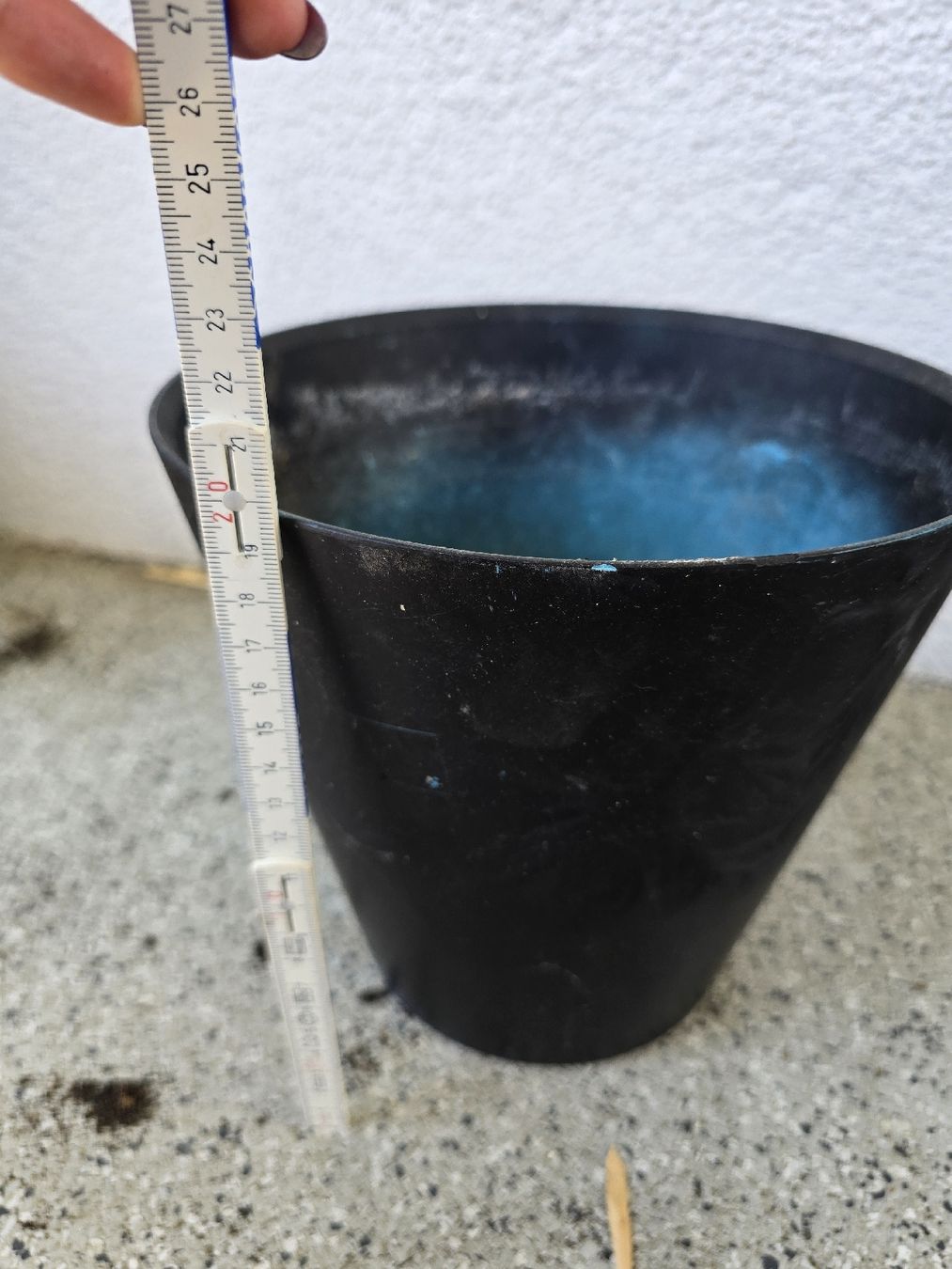 Vasi per fiori: Schwarzer Übertopf / Vase – Usato da Rickenbach b. Wil venduto da Kth_v8 2