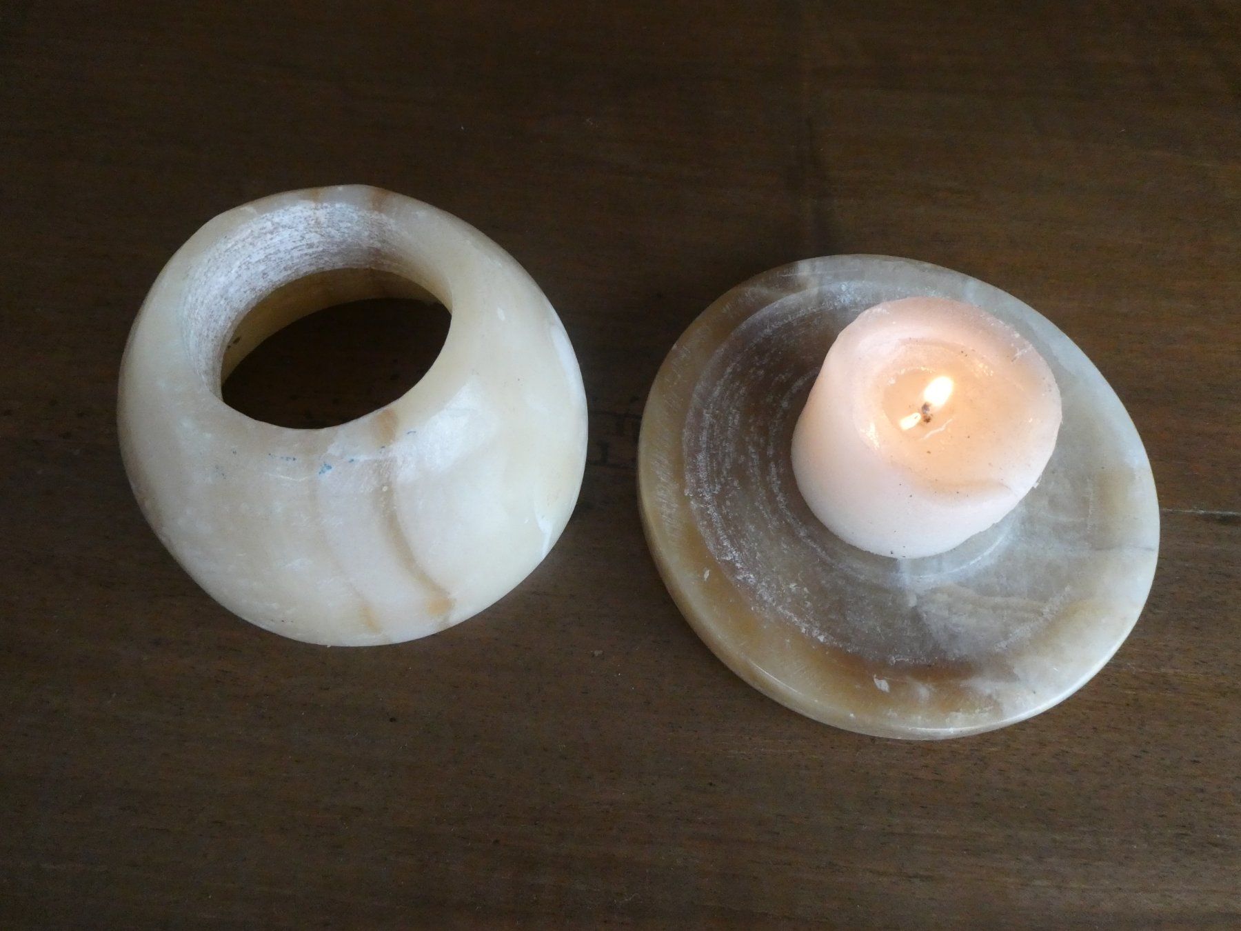 Portacandele: Kerzenständer aus Alabaster – Usato da Basel venduto da Robyn 1