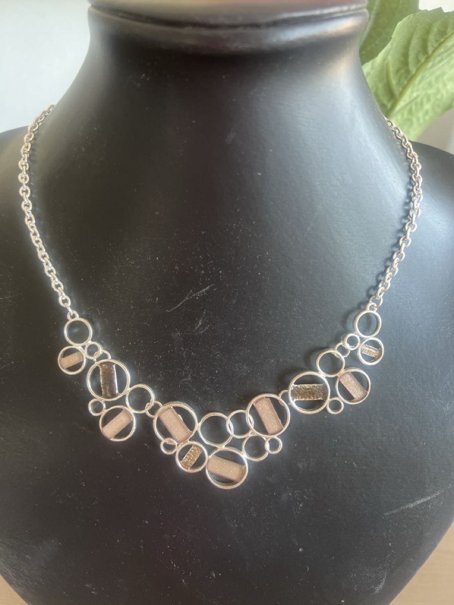 Catenine: Halskette Silberfarben mit Elementen – Nuovo (secondo la descrizione) da Seon venduto da Sunny-Schmuck78