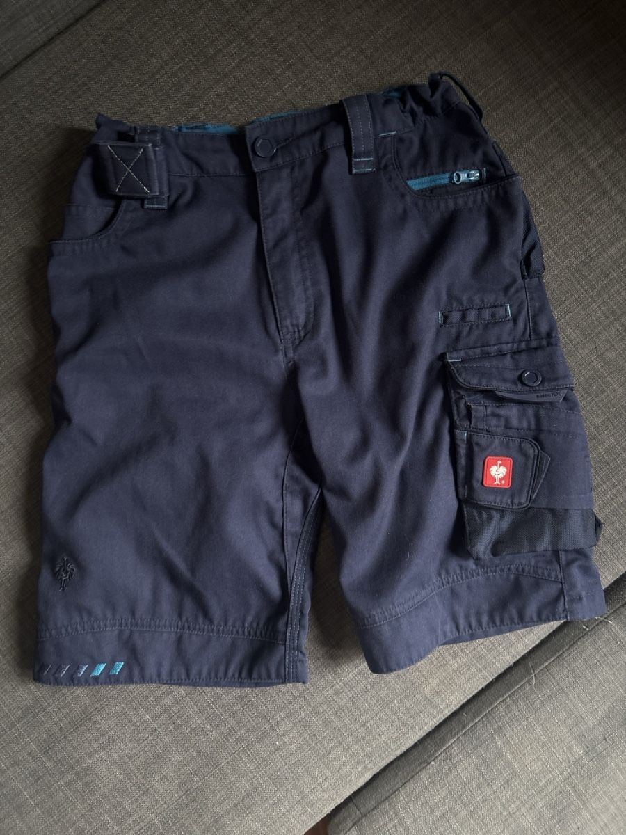 Engelbert Strauss Pantaloni: Kurze Hose Engelbert Strauss Grösse 146/152 dunkelblau – Usato da Ried (Frutigen) venduto da sosonsa