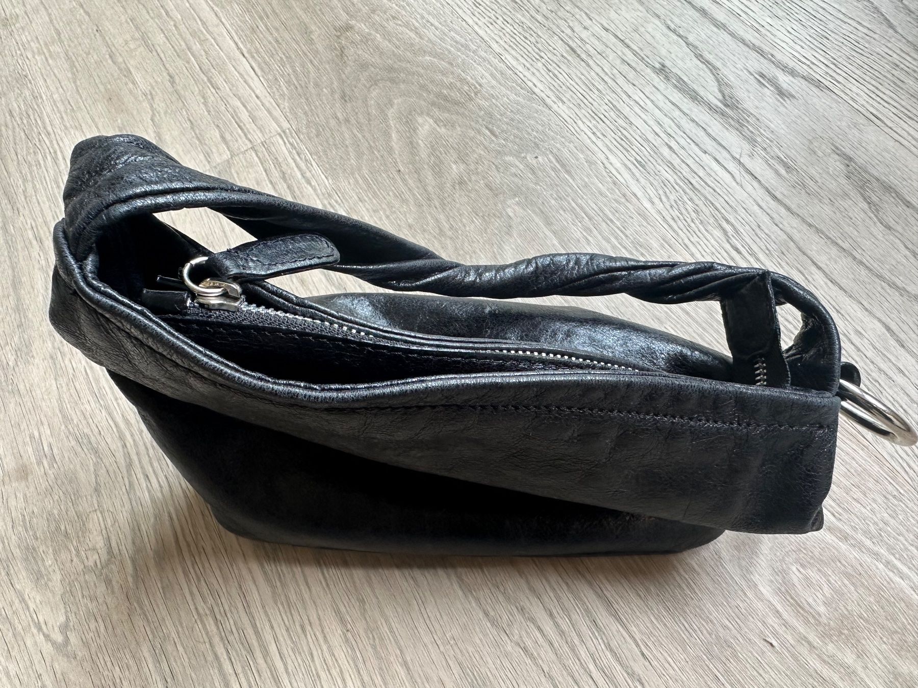 Navyboot Borse da donna: Kleine Handtasche, Navyboot, Leder schwarz – Usato da Zug venduto da hei_79h5 2