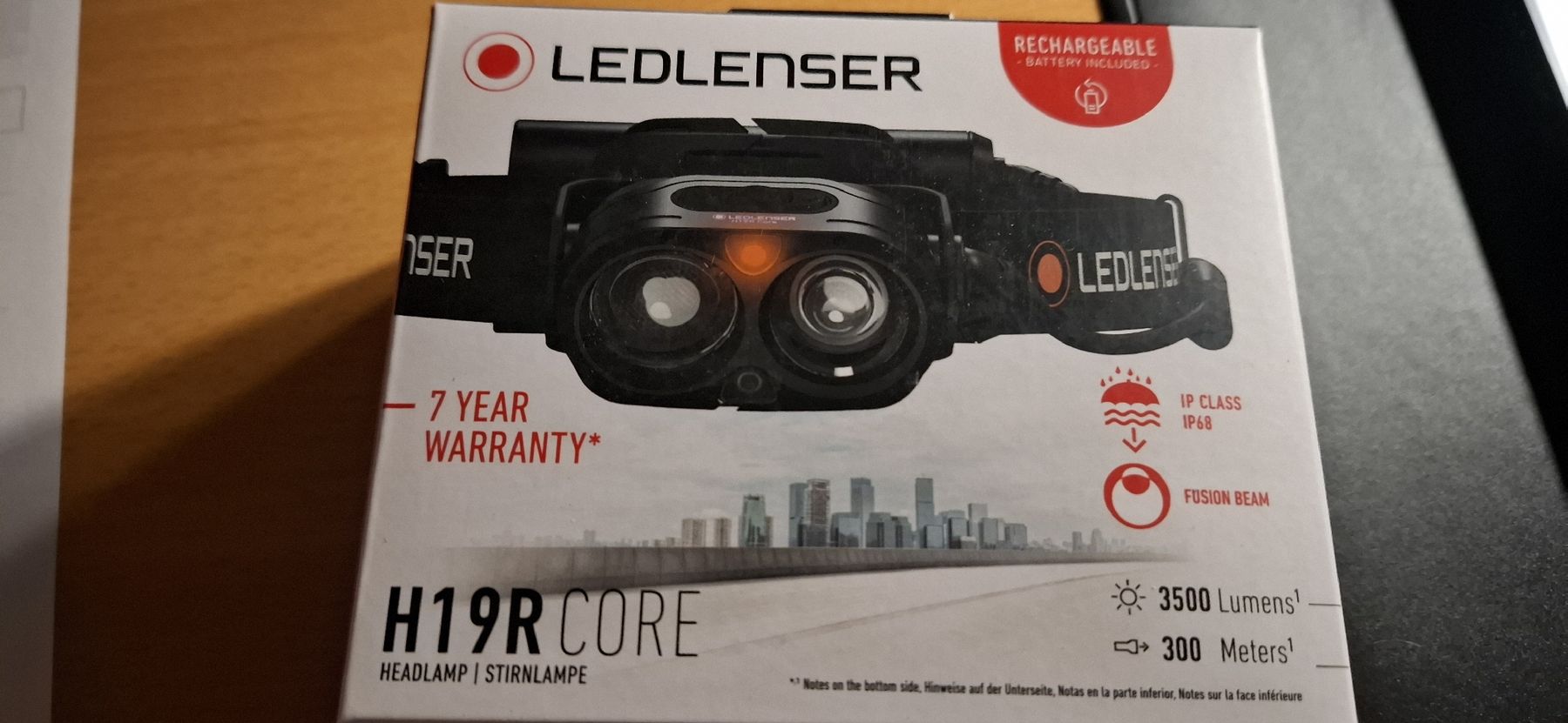 Ledlenser Lampen: LedLenser Stirnlampe H19R Core  Versand+Verpackung – Neu und originalverpackt aus Chur von Giffa-04-06