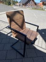4 schöne Esszimmerstühle, Stoff braun, Metallgestell schwarz