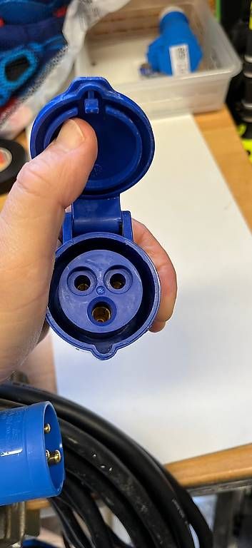 Camping Fahrzeuge: Ce Stecker Wohnwagen, Wohnmobil – Gebraucht aus Fahrni b. Thun von Joer1 1