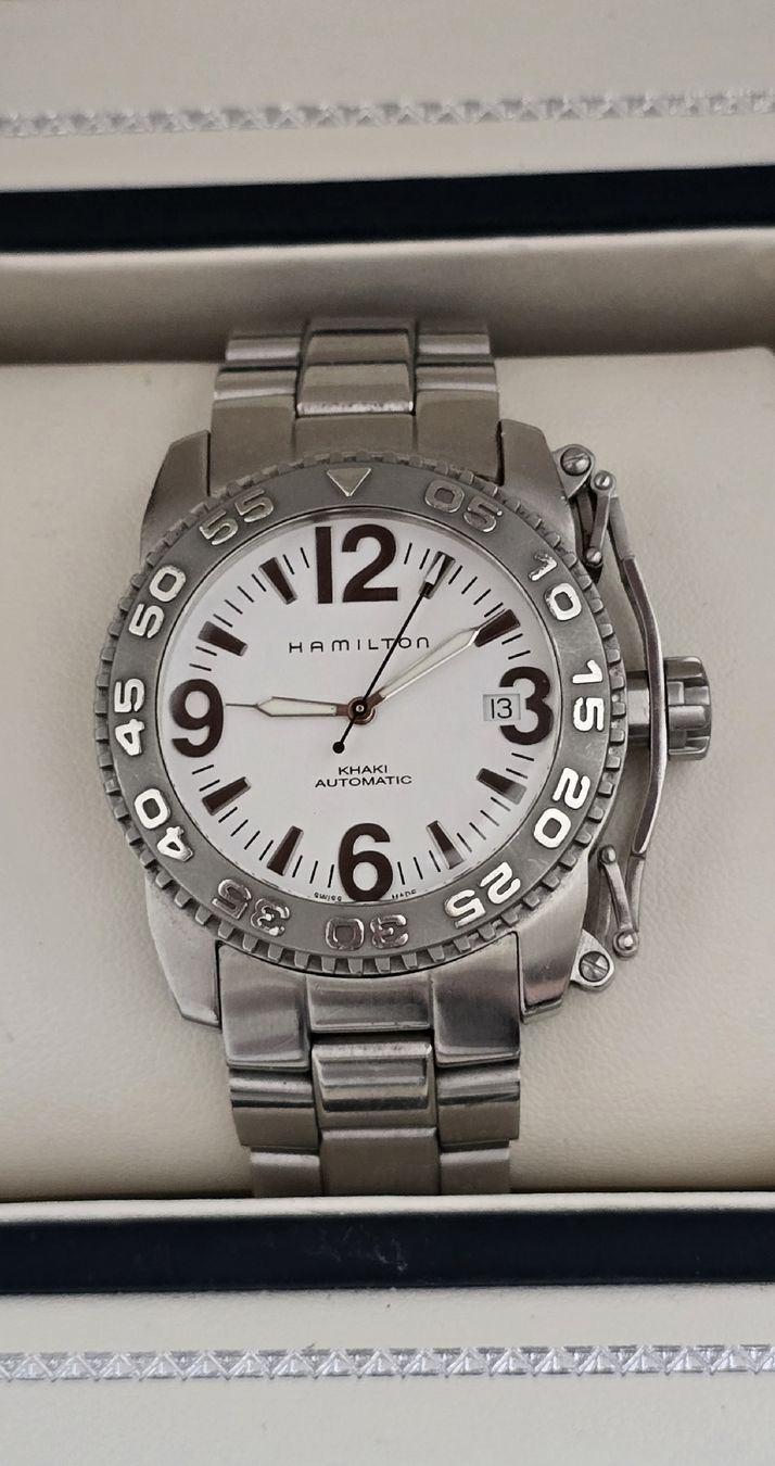 Hamilton Montres: Montre Hamilton Khaki Automatic – D'occasion à Les Acacias par watinjo