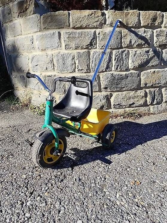 Veicoli per bambini: Dreirad mit Stosshilfe – Usato da Thusis venduto da phil_gr