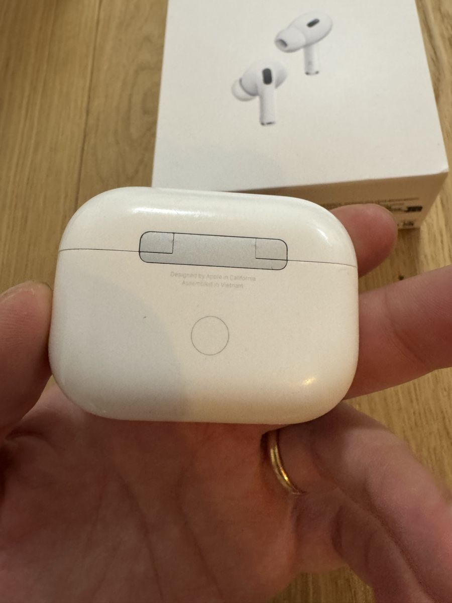 Apple Cuffie: Apple AirPods Pro 2 – Usato da Nyon venduto da loris305 1