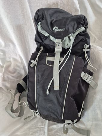 Lowepro Foto-Rucksack schwarz und grau gut erhalten