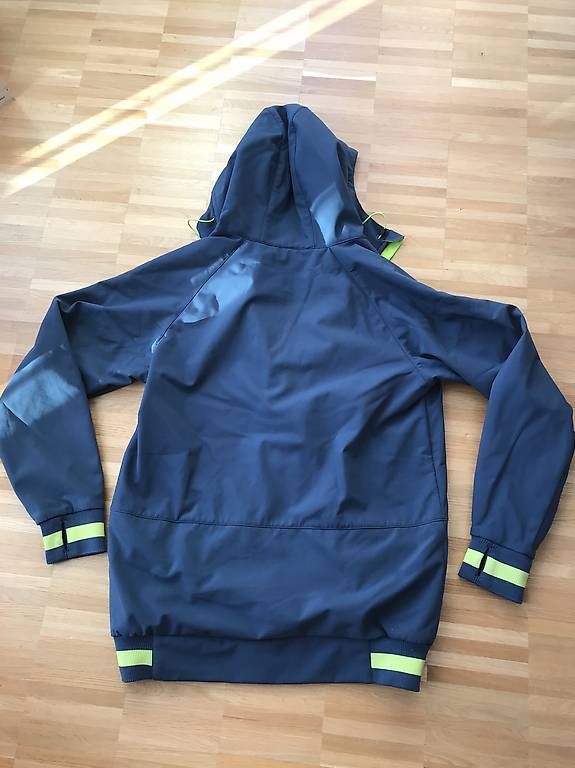 Jacken: DC Snowboardjacke Gr. M – Gebraucht aus Arlesheim von son_7ymc 1