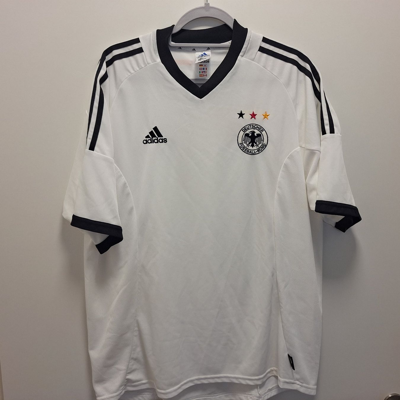 Canottiere & Pantaloni: Adidas Deutschland-Germany  2002 vintage – Usato da Bellinzona venduto da LA-ropa-de-Juan