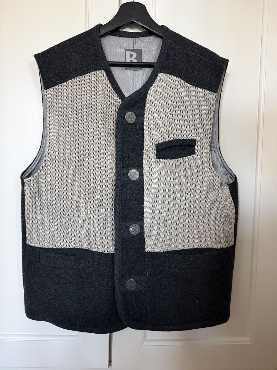 Gilet & Giacche: Cosy Wool Blend Vest - Layering Piece! – Usato da Zürich venduto da shop_all