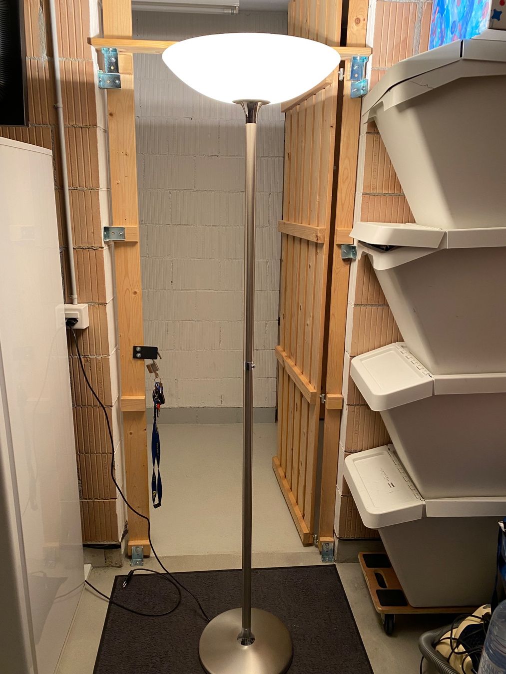 Lampade: Gebrauchte Stehlampe, dimmbar – Usato da Elgg venduto da Pisaem 6